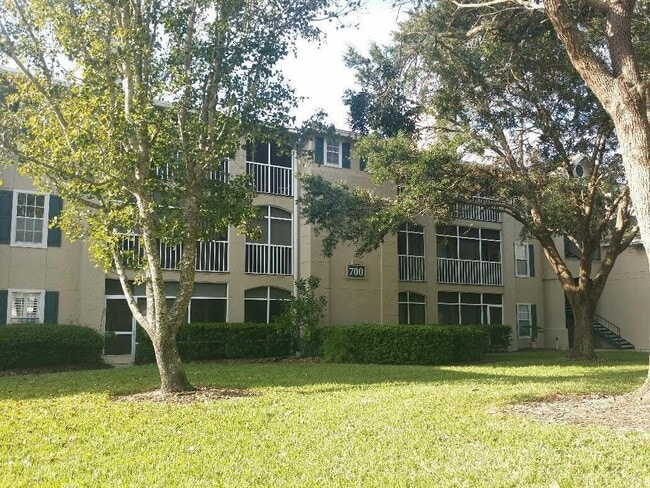 Photo - Completely Renovated 3rd Floor condominium with panoramic views GARAGE INCLUDED!