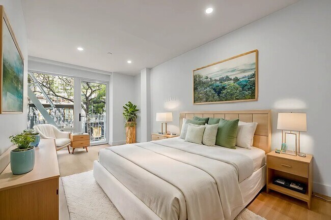 Photo - 18 E 13th St Unit 1