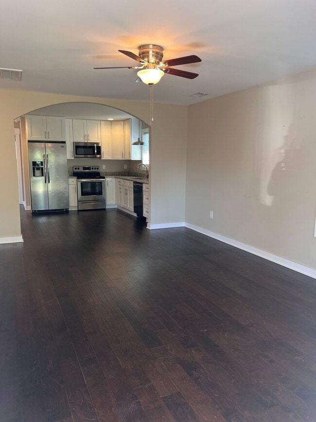 Photo - Old Hickory Charmer