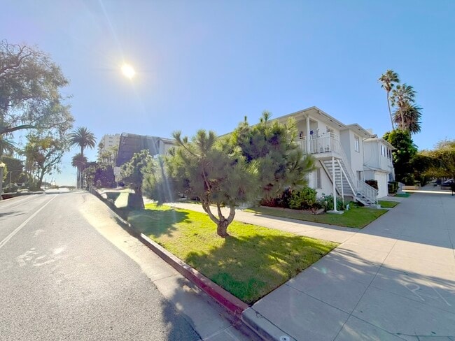 Photo - 231 California Ave Unidad 1056
