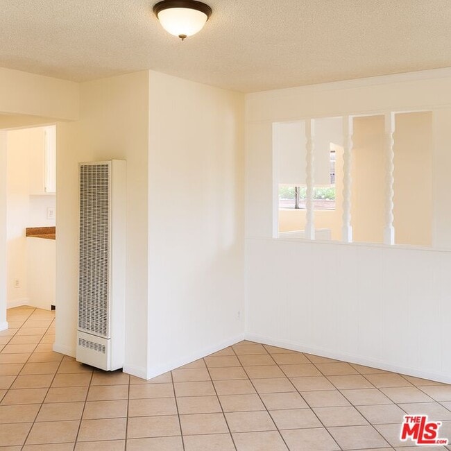 Photo - 15131 Polk St