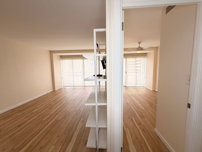 Photo - Bright Updated 1 bedroom with covered parking. ALL utilities included Unit 1006