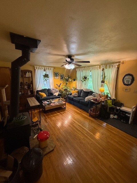 Photo - 518 Spencer Rd