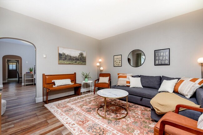 Photo - 5336 Northrup Ave Unit ID1314621P