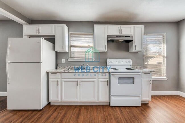 Photo - 1323 Grinnell St