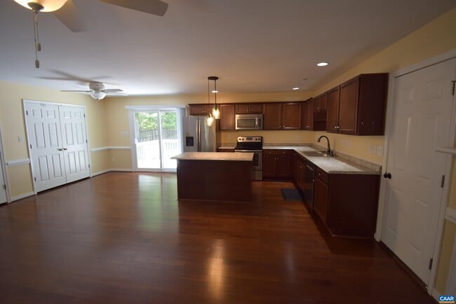 Photo - 41 Woodlawn Dr