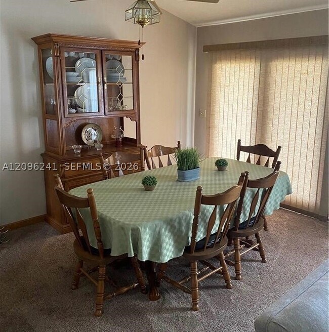 700 W Diane Ct