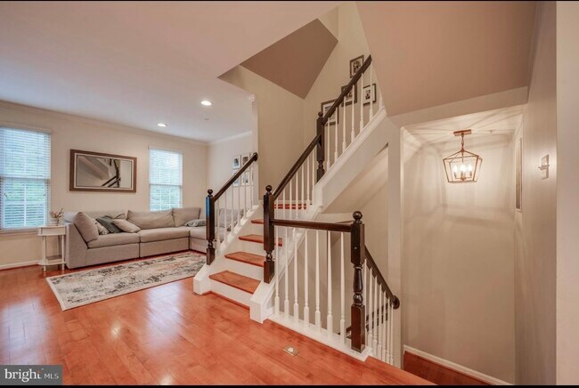 Photo - 221 Anvil Way