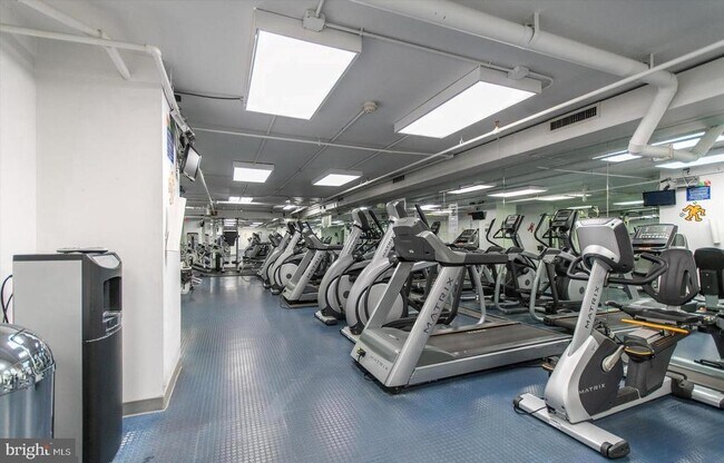 Photo - 2101 Chestnut St Unit 1711