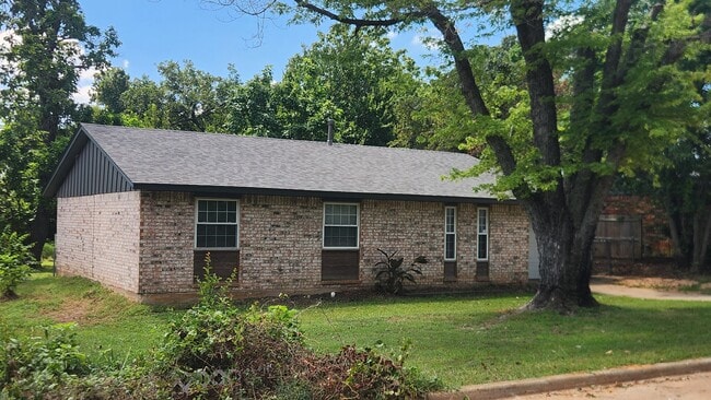 Building Photo - 14284 Steele Dr Rental