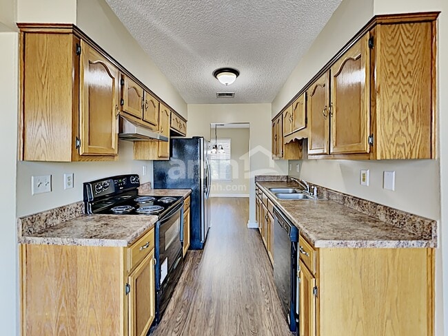 Photo - 5534 Ross Rd