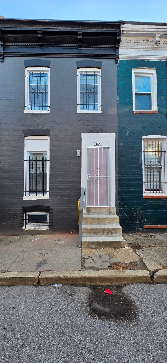 Photo - 2022 Etting St