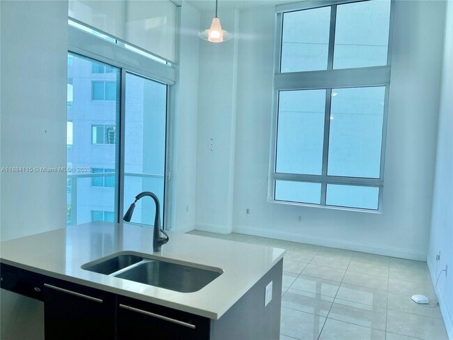 Photo - 1900 N Bayshore Dr Unidad 901