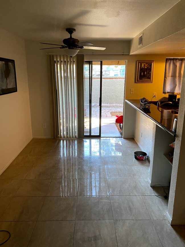 Photo - 1504 W La Jolla Dr