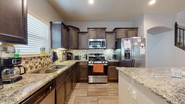 Photo - 3270 Mansour Farah St