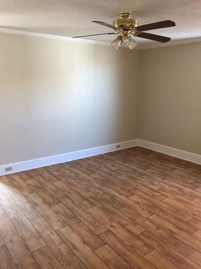 Photo - 138 E Chestnut St Unit Apt 9