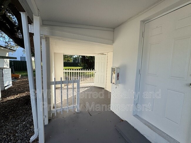 Building Photo - 911 NW 62 Ave Unit 2