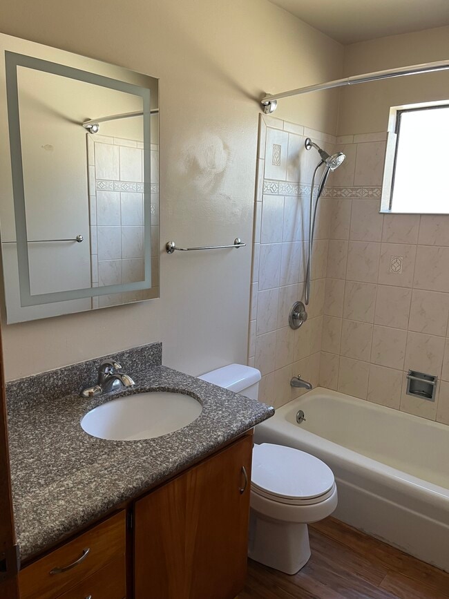 Photo - 1618 California Ave SW Unit 1