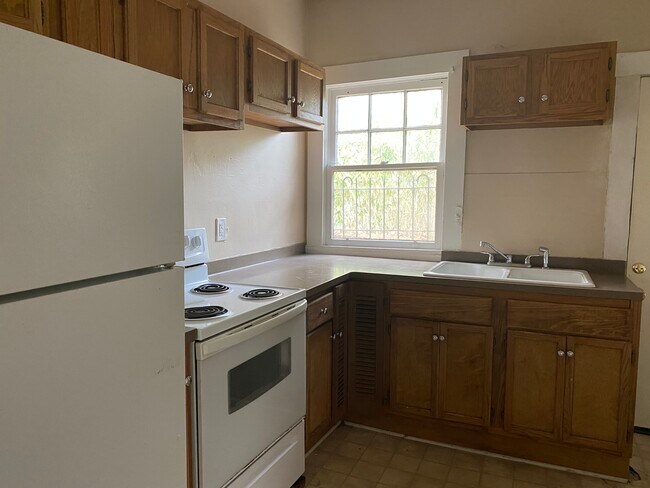 Photo - 1605 13th Ave S