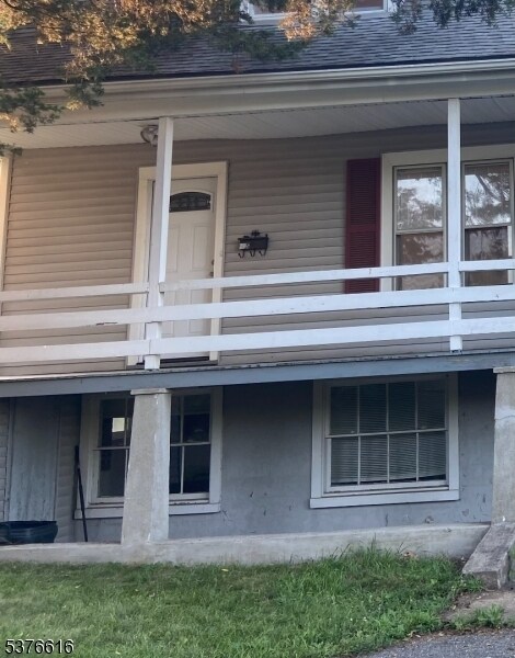 Photo - 785 Hobson St