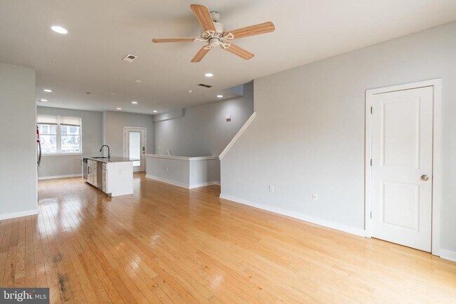 Photo - 4124 Tower St