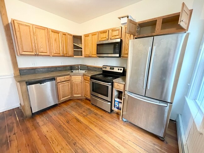 Building Photo - 1 Folsom Ave Unit 1