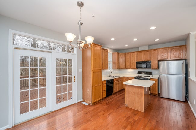 Photo - 20821 Shamrock Glen Cir