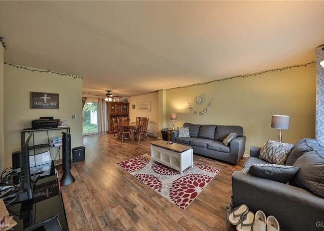 Photo - 2637 Arch St SW