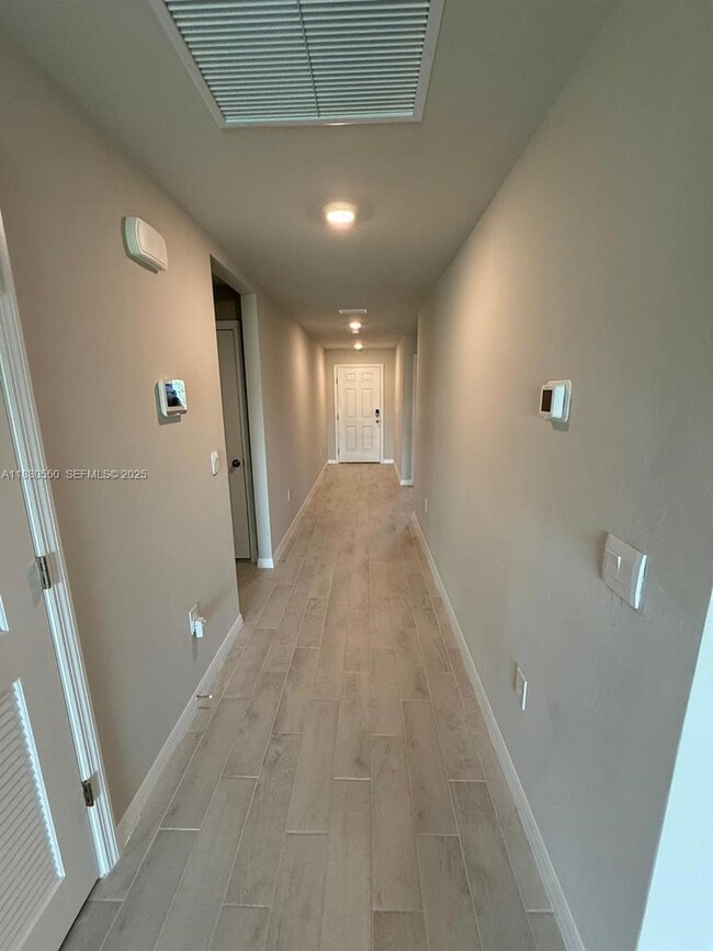 Photo - 3051 S Beechwood Cir