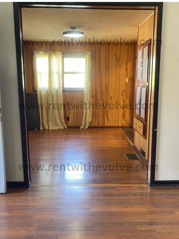 Photo - 600 N Residence St
