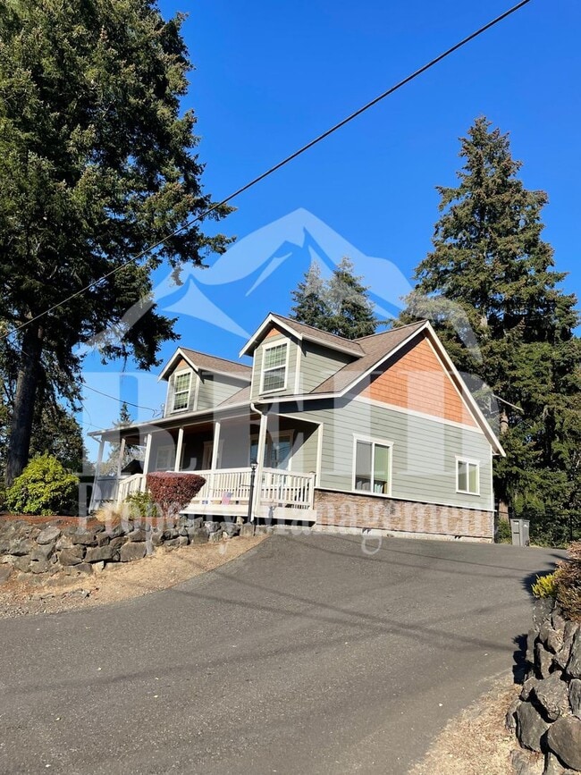 Photo - Charming 1 Bedroom Home with Spacious Loft/Bonus Room and Mountain Views