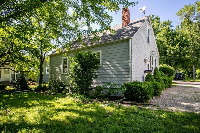 Photo - Cute, central columbia home for rent!