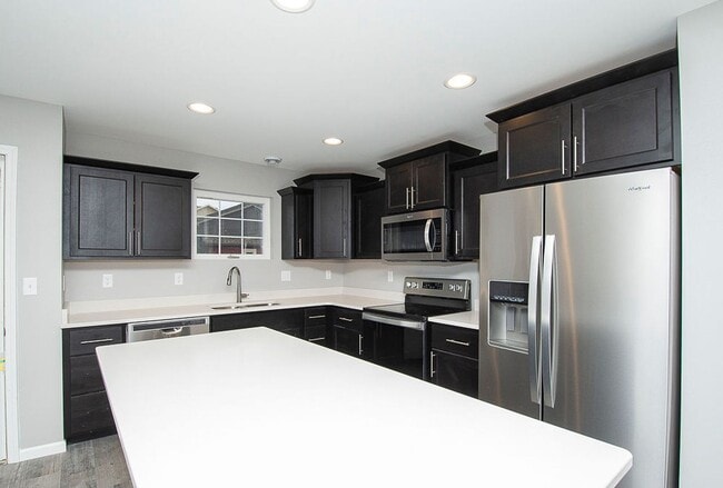 3912 Scorpio Dr SE
