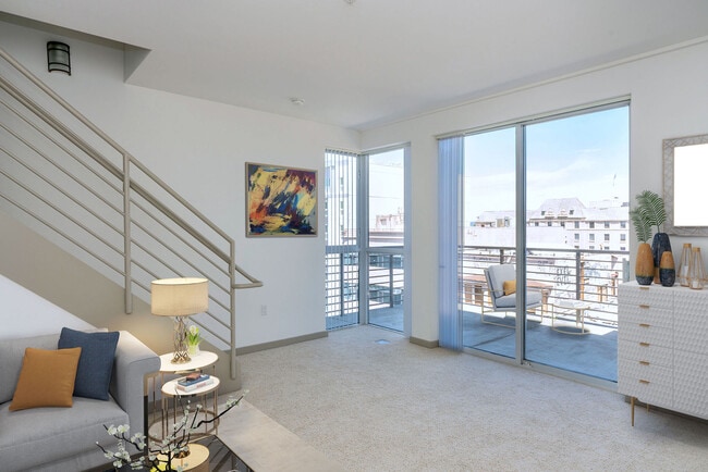 Photo - Domain Oakland