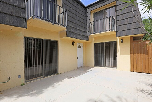 Photo - Parkwoods 12351-2 Unidad 12351 Woodrose Court, 2