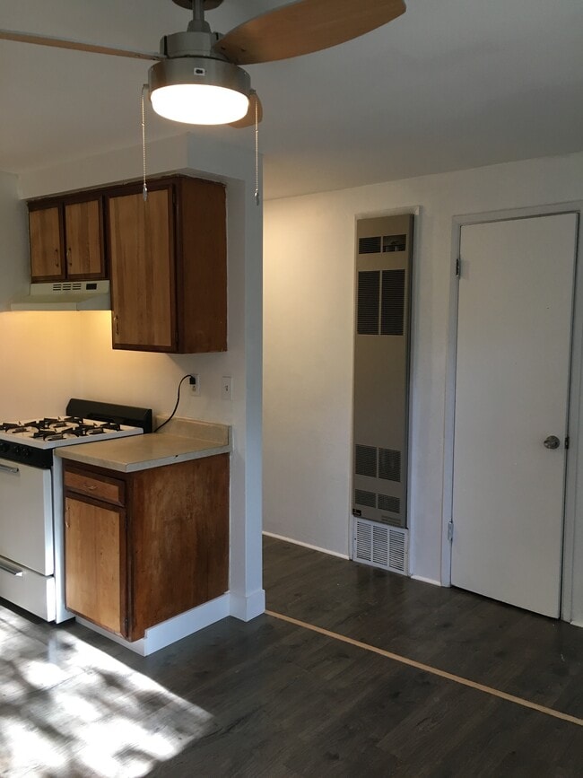 Photo - 107 N 3rd St Unit 2