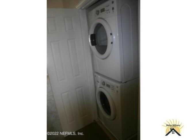 Photo - 2/2.5 townhome