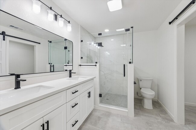 Photo - 3411 80th St