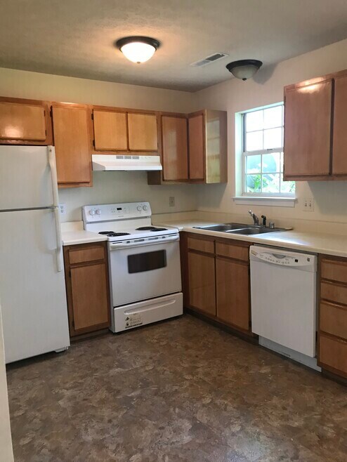 Photo - 1025 Winners Cir