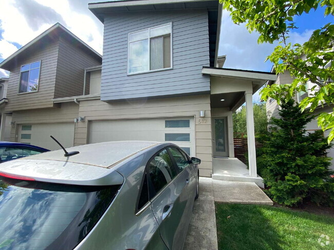 Building Photo - Modern 3-bedroom with Fully Fenced Yard Rental