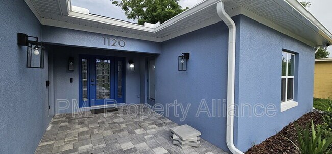 1120 Lincoln Terrace Unidad B