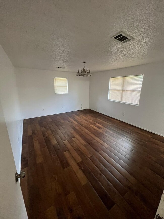 Photo - Gorgeous all renovated Home in Huntsville,...