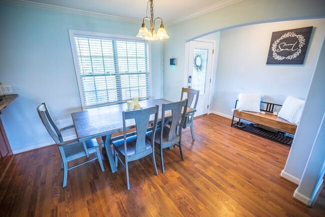 Photo - Charming Brick Home with Open Floor Plan & Great Outdoor Space in North Valdosta