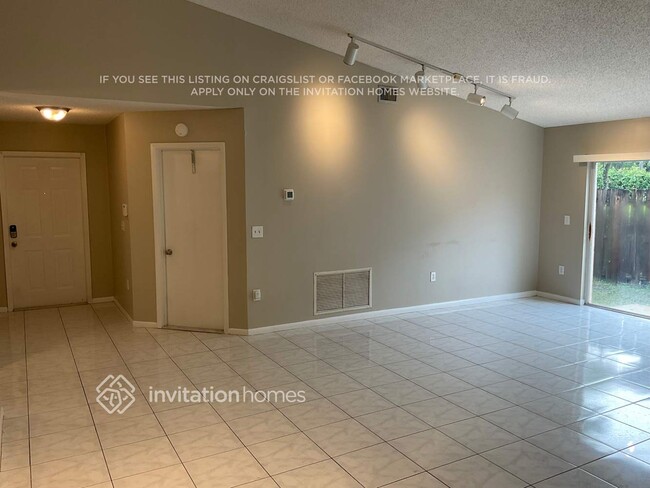 5311 NW 49th Ave