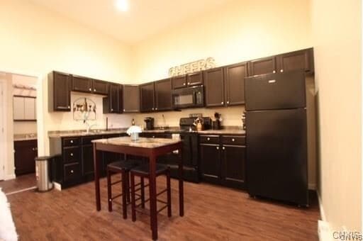 Photo - 255 State St