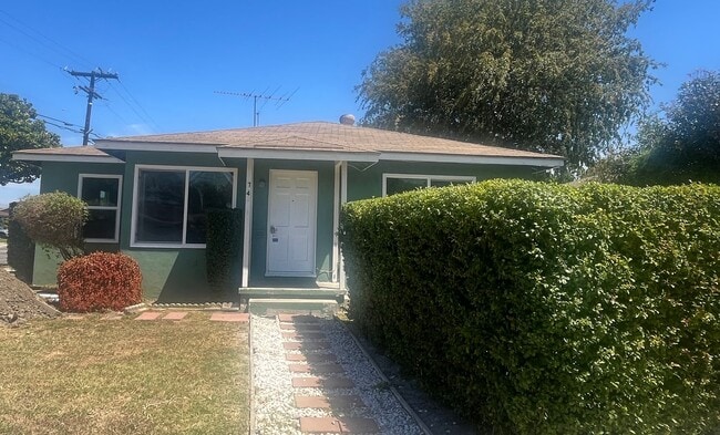 Building Photo - 2Bedroom/1 Bath home in Whittier