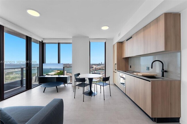 Photo - 121 NE 5th St Unit 3112