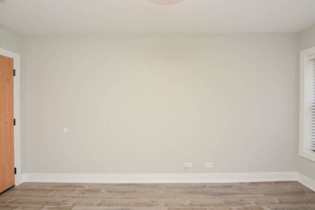 Photo - 510 W Belmont Ave Unidad B3