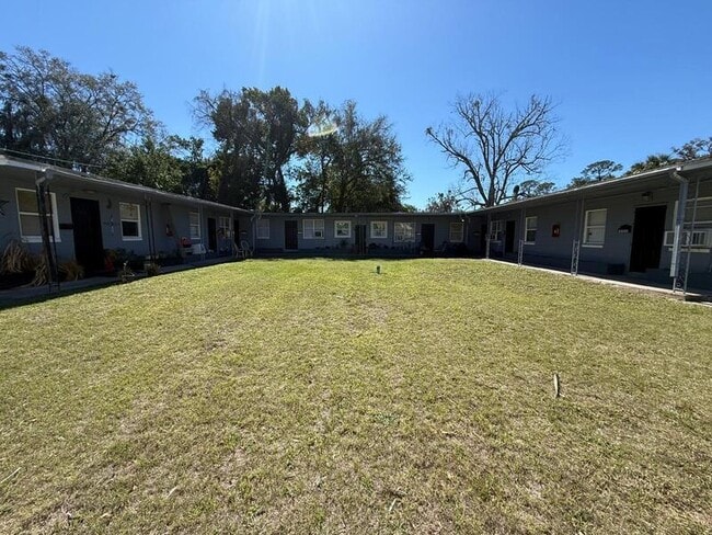 Building Photo - 5222 Lexington Ave