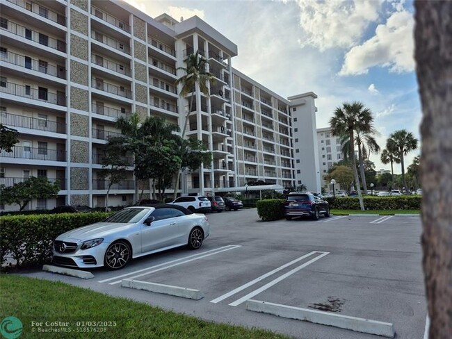 Photo - 3150 N Palm Aire Dr Condominio Unidad 802